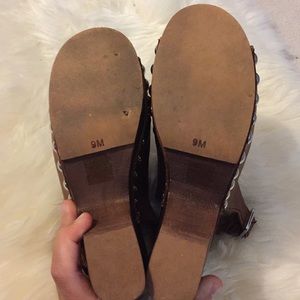 jeffrey campbell walk the line clog